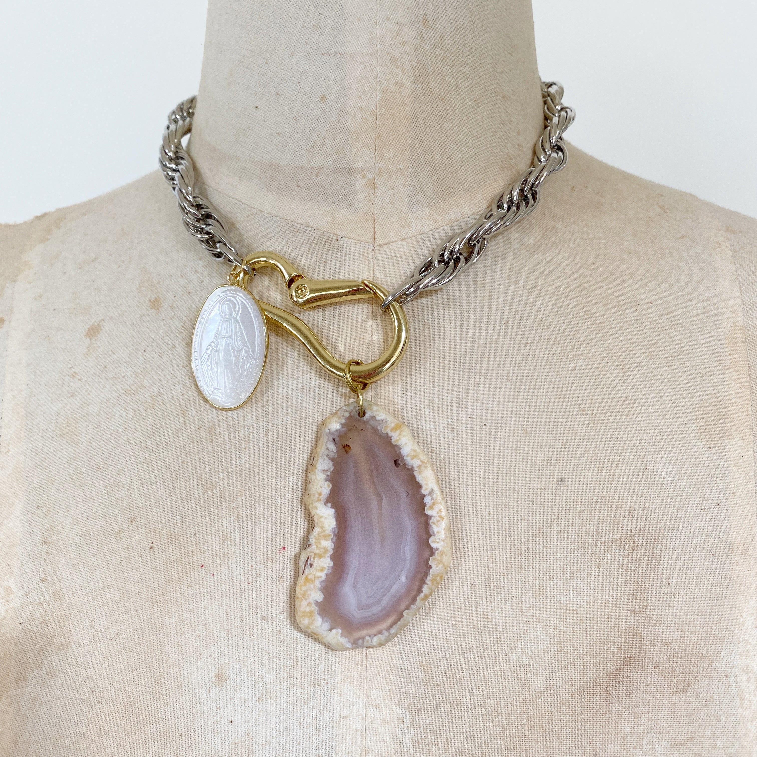 Tribal Mine Maria Necklace with agate and mother of pearl pendant
